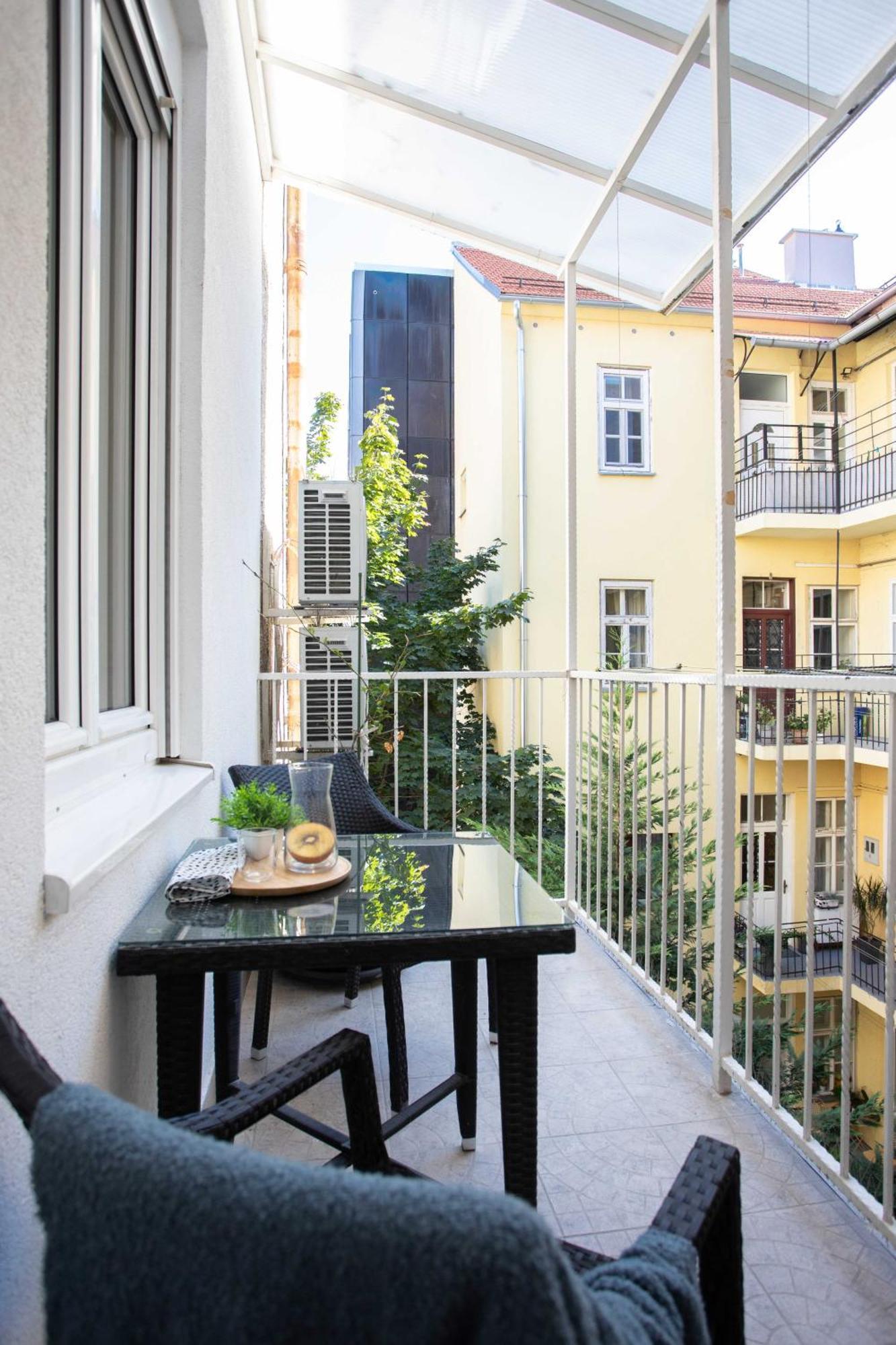 Design And Modern Apartments In Heart Of Zagreb Extérieur photo
